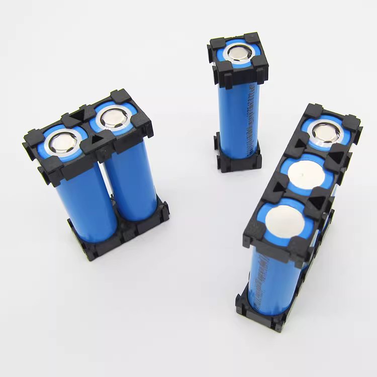 Single 18650 lithium battery combination fixed bracket with bayonet